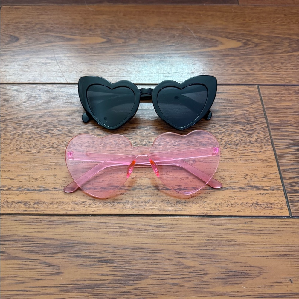Amazon Heart-Shaped Sunglasses Set - Black and Pink